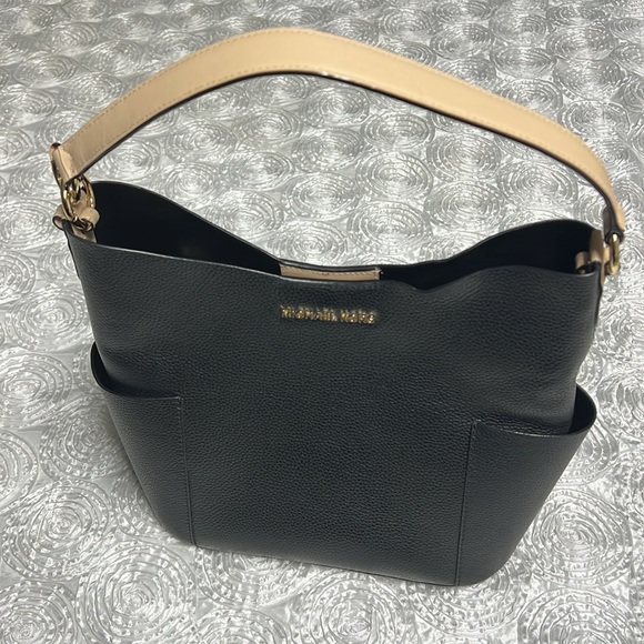 Michael Kors Leather Bag - Picture 1 of 14